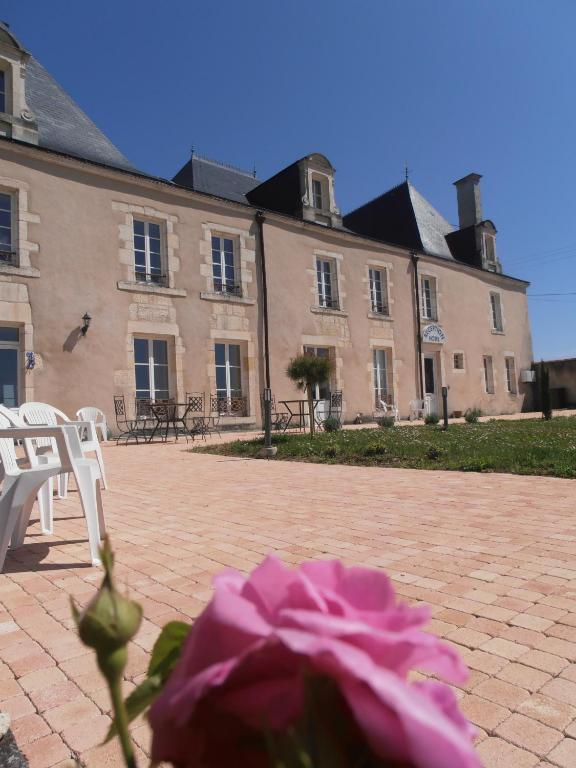 Отель Chateau Sainte Marie Домпьер-сюр-Шарант Экстерьер фото
