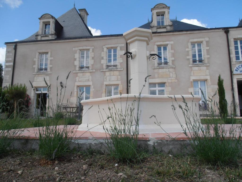 Отель Chateau Sainte Marie Домпьер-сюр-Шарант Экстерьер фото